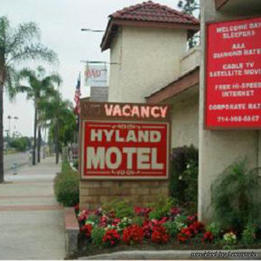 Hyland Inn Brea Exterior photo